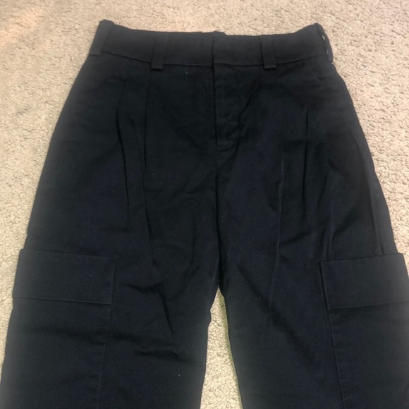 VINCE. Crop Cotton Utility Cuffed Cargo Pant Black 0 - Picture 7 of 15